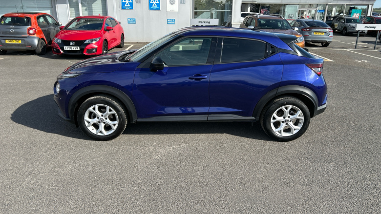 Nissan Juke 1.0 DiG-T N-Connecta 5dr Petrol Hatchback